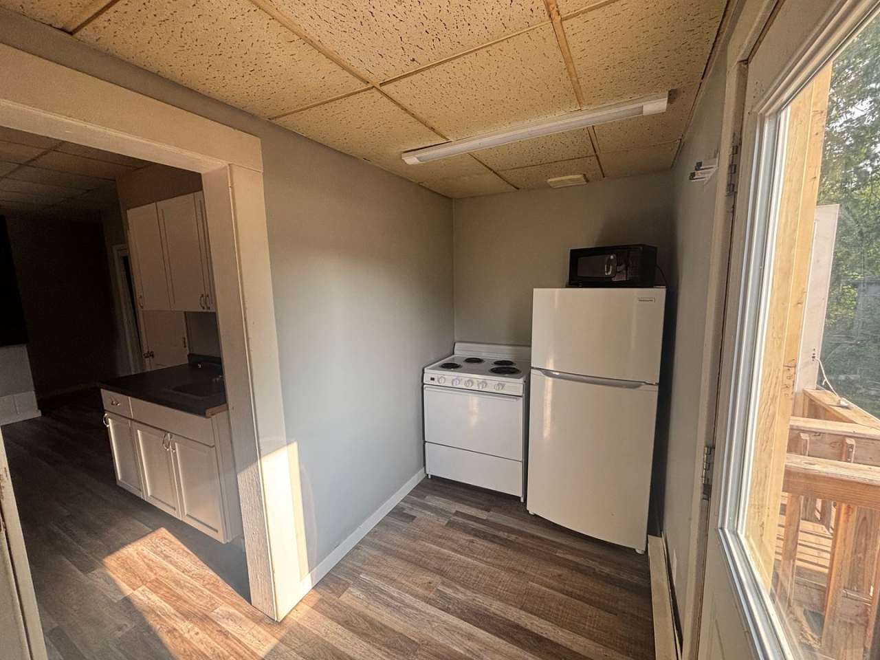 Studio Apartment Blocks from Downtown La Crosse