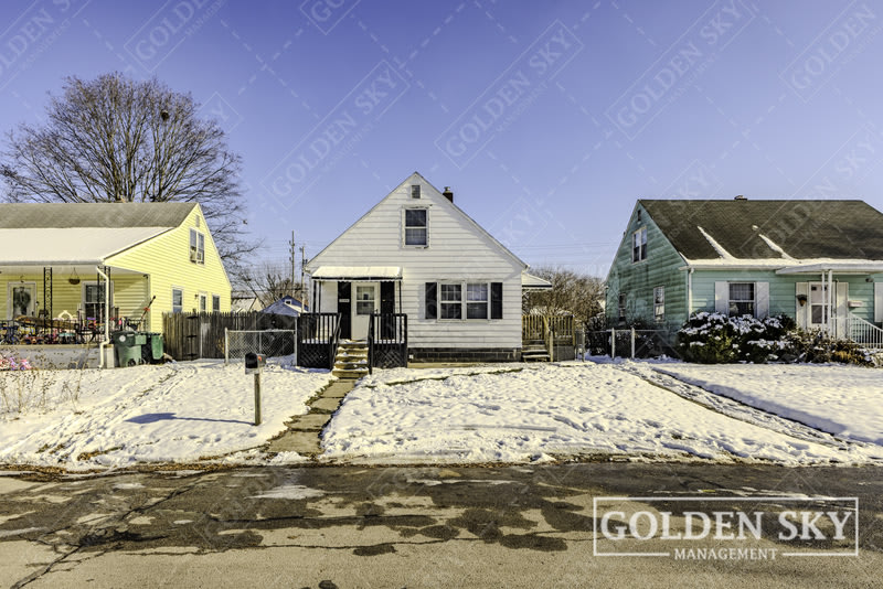 2208 South Pershing Drive