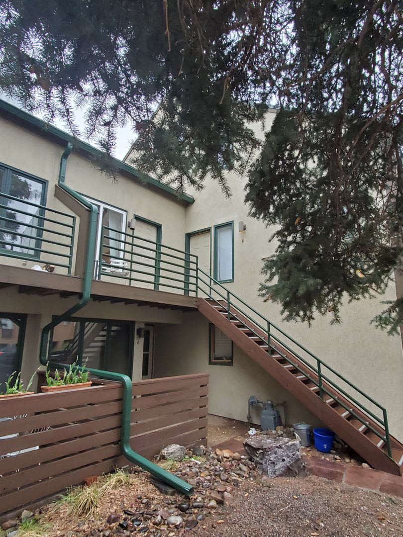 Cozy and Recently Updated 1BR with Fireplace on Marine St! Prime Location!