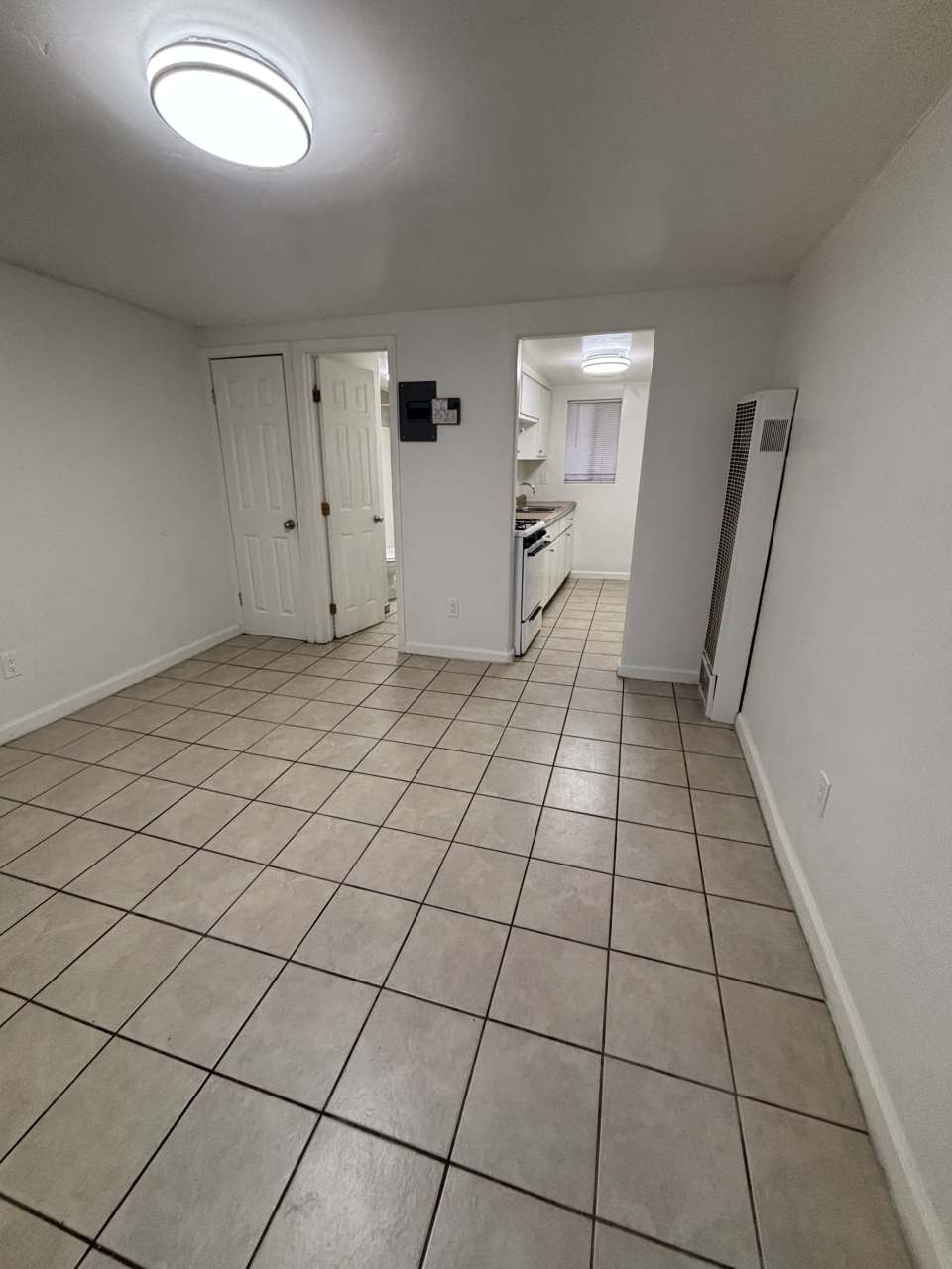 304 Clyde Street - B