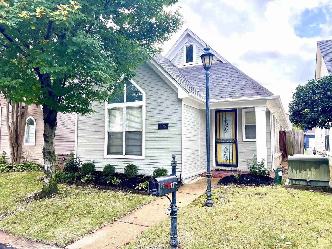 1175 HARBOR RIVER