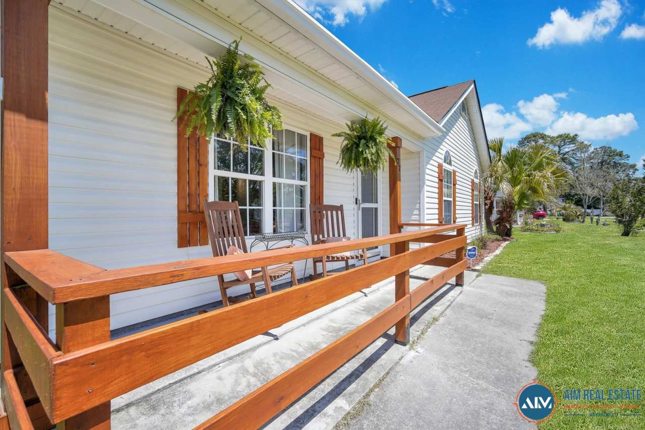 Charming 3‑Bed, 2‑Bath Home in Historic Beaufort, SC. Call for Details!