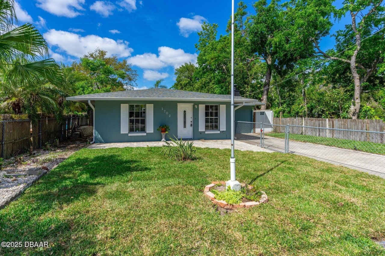 1702 Carolina Avenue