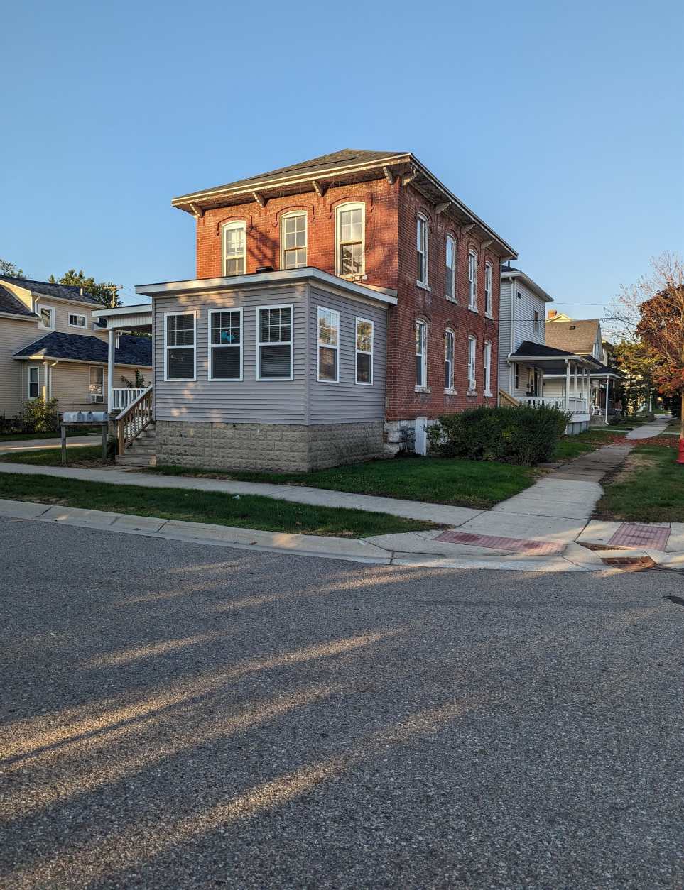 927 Ontario Street - 2