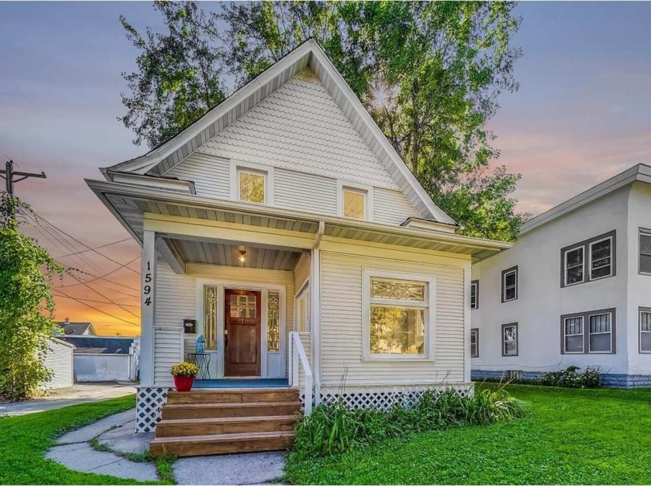 Hamline University- Large and Spacious 6 Bedroom- June Move In