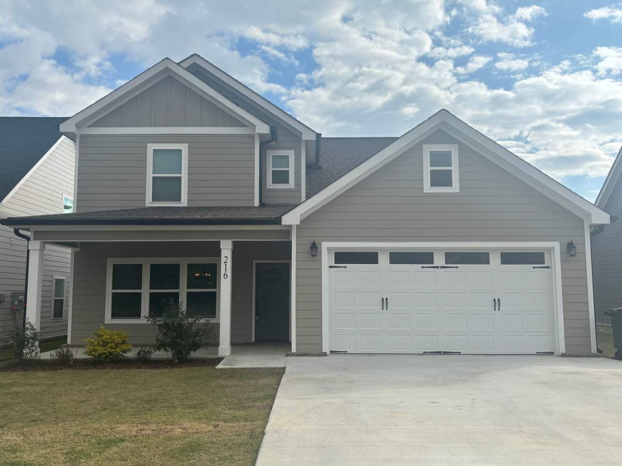 Beautiful New Build 4 Bed, 3.5 Bath, 2 Car Garage - Community Pool  Walking Trail!