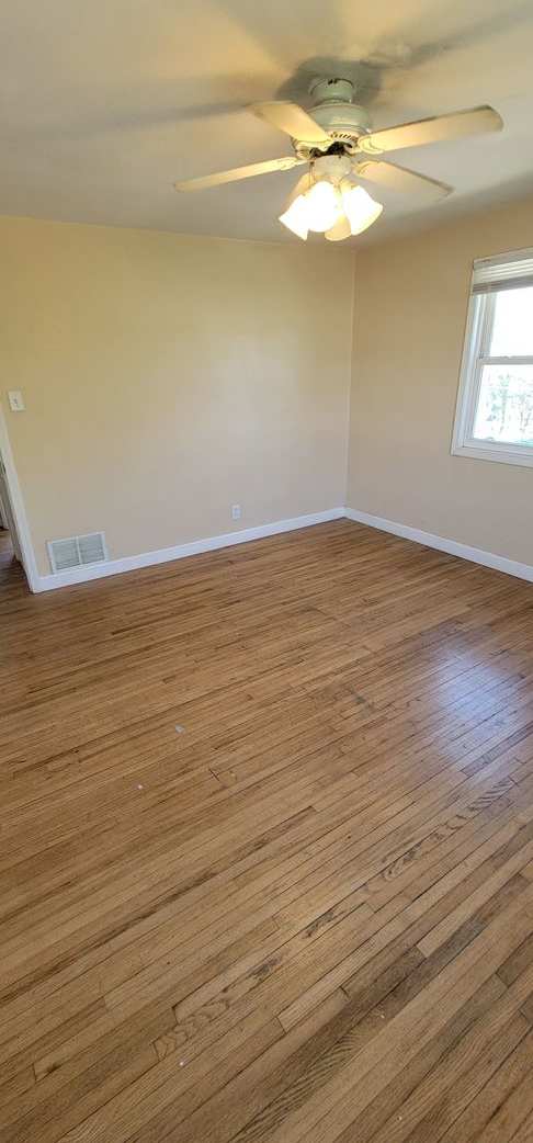 2 Bedroom 1 Bathroom Townhouse for Rent!