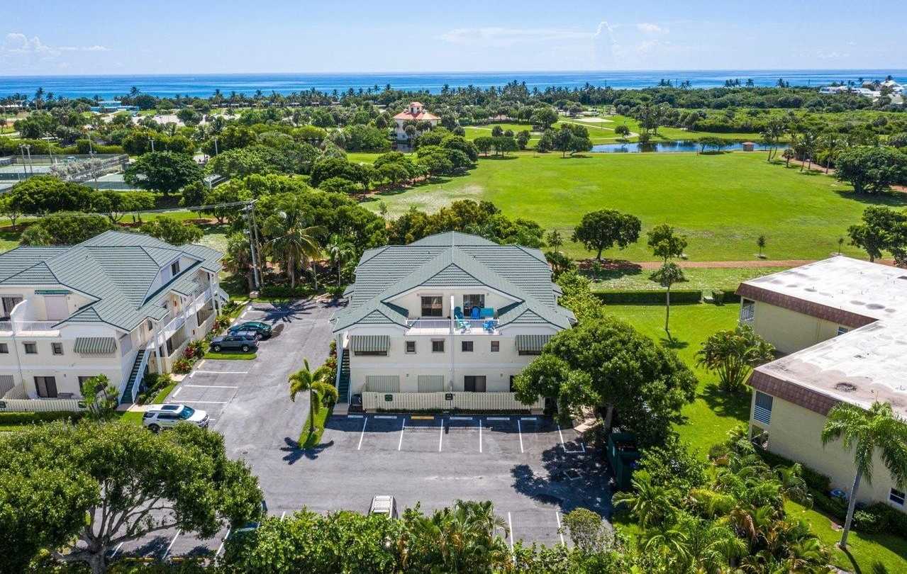 860 Bella Vista Court S