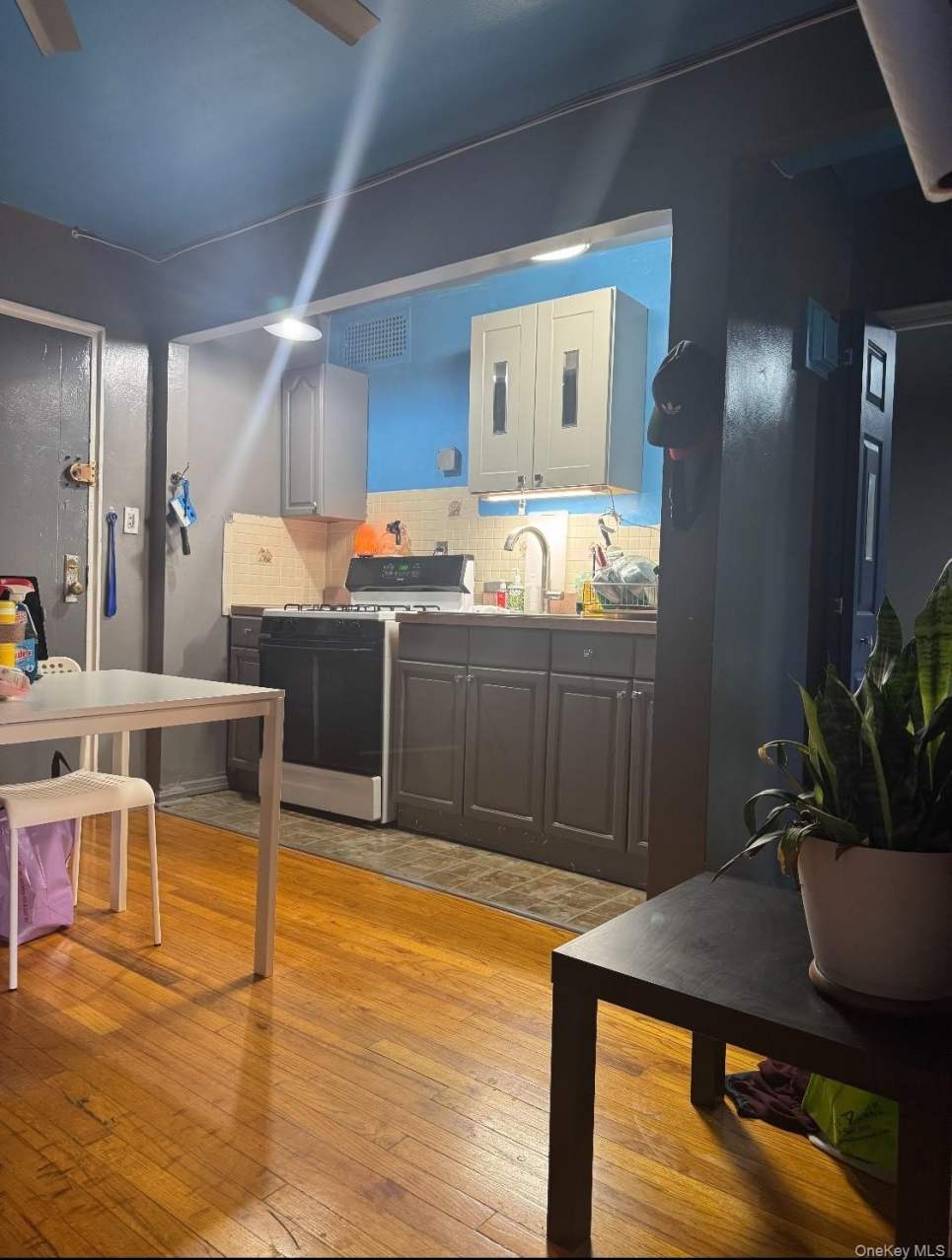 212-04 75 Avenue unit: 3M