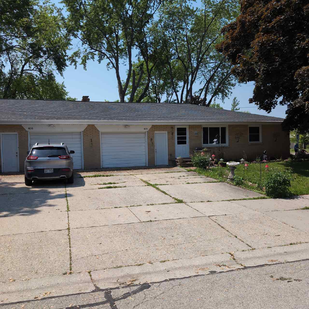 406 North Saint Bernard Drive