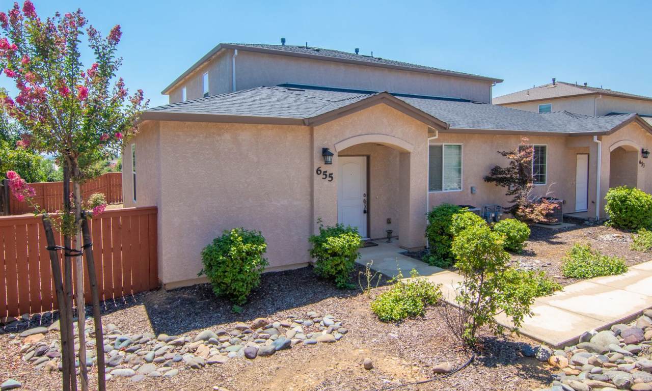 Beautiful 4 Bedroom Home in Highland Park!