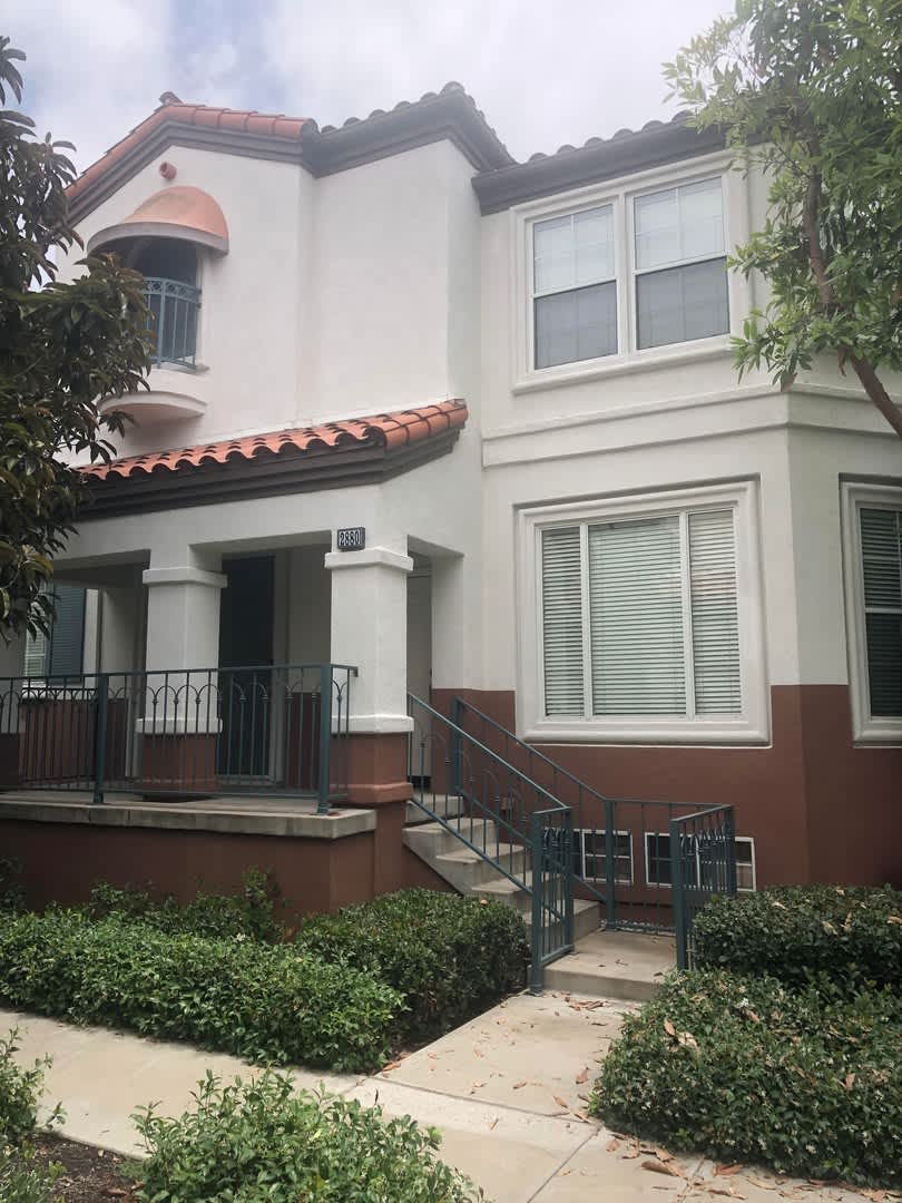 Spacious Tri-Level Townhome in Tustin Ranch