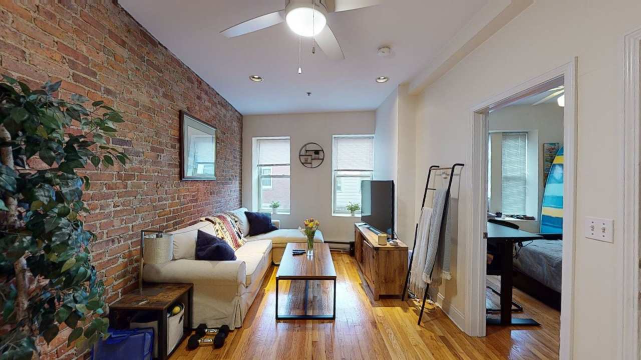North End 2bed / 1bath apartment in Boston- laundry in building