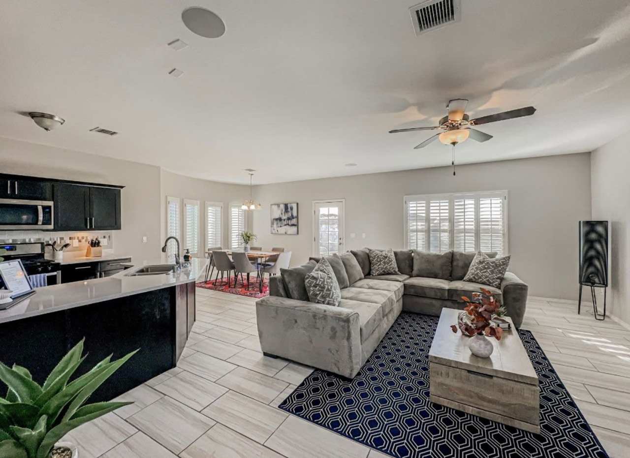 Westside area Rental (Completely Furnished) Beautiful 3 bed/2.5 baths