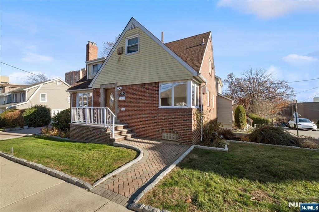 534 Kearney Avenue 1