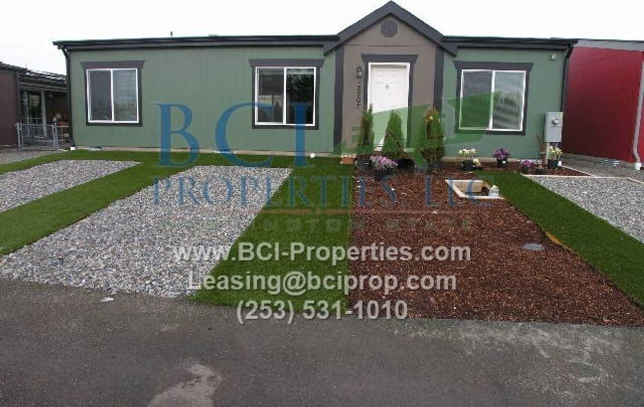 Welcome Home to Evergreen Place Condominium 3bed/2ba available for immediate move in