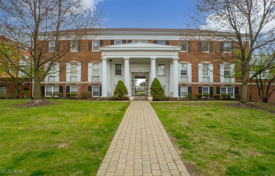 19801 Van Aken Boulevard unit: 205C