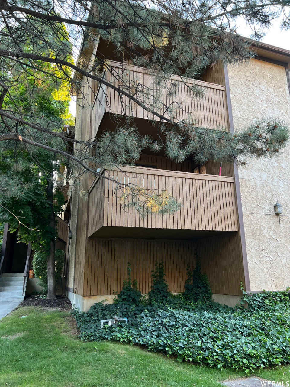 9152 S JEFFERSON Pl unit: 18 B