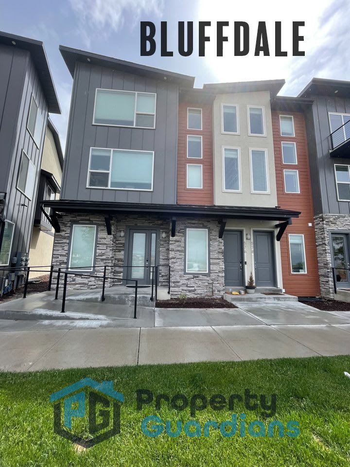 576 Lewski Ln - Unit 2