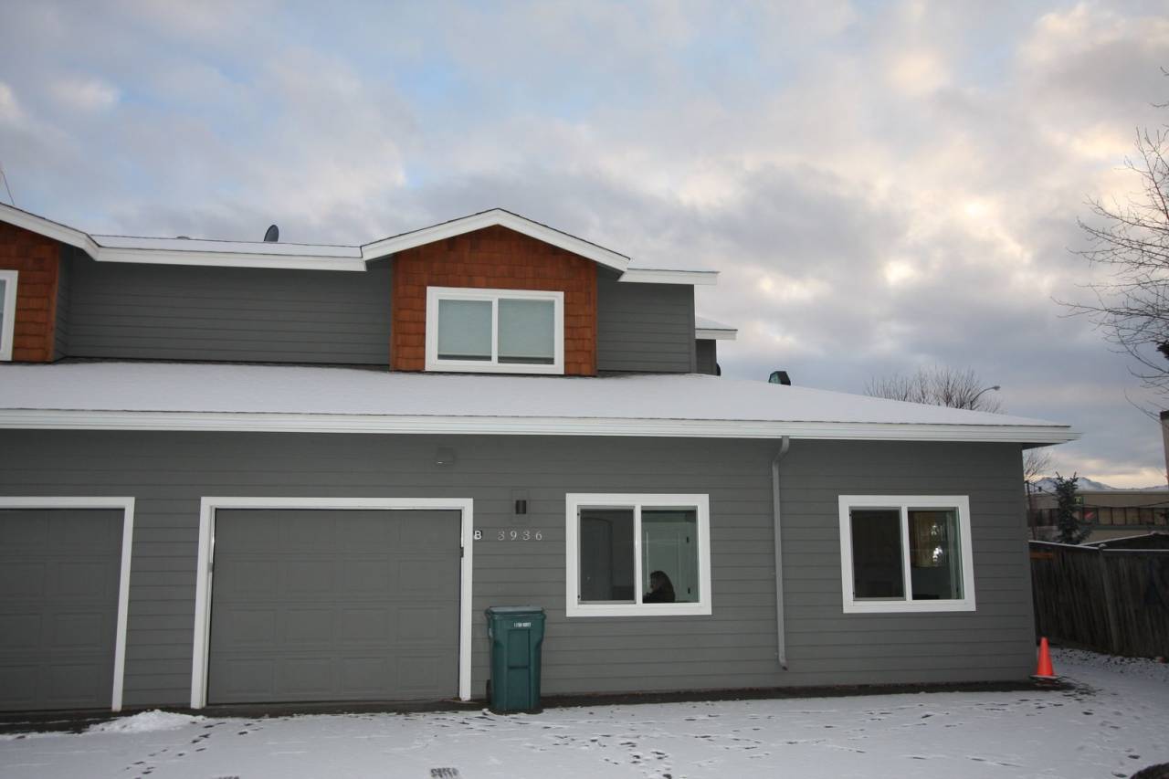 3 Bedroom South Anchorage Townhouse!