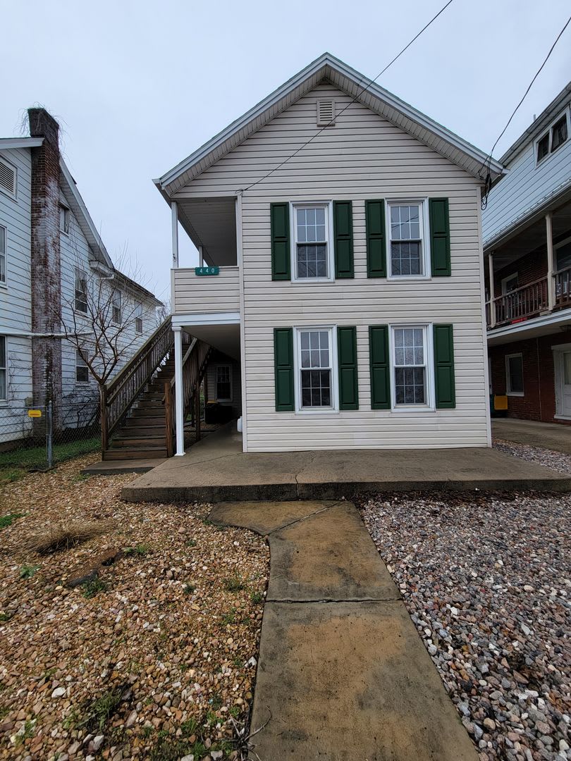 440 E. Queen Street