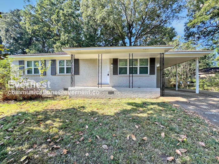 825 West South Street