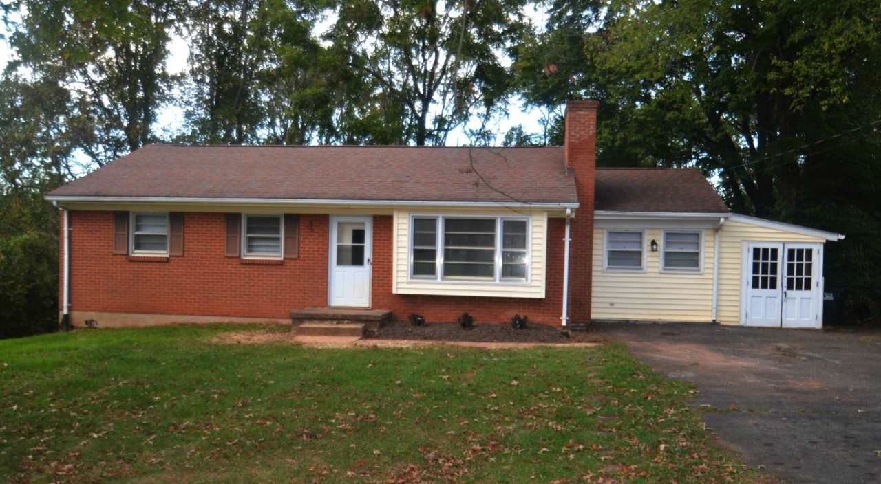 3 BR Home in Madison Heights Available Immediately