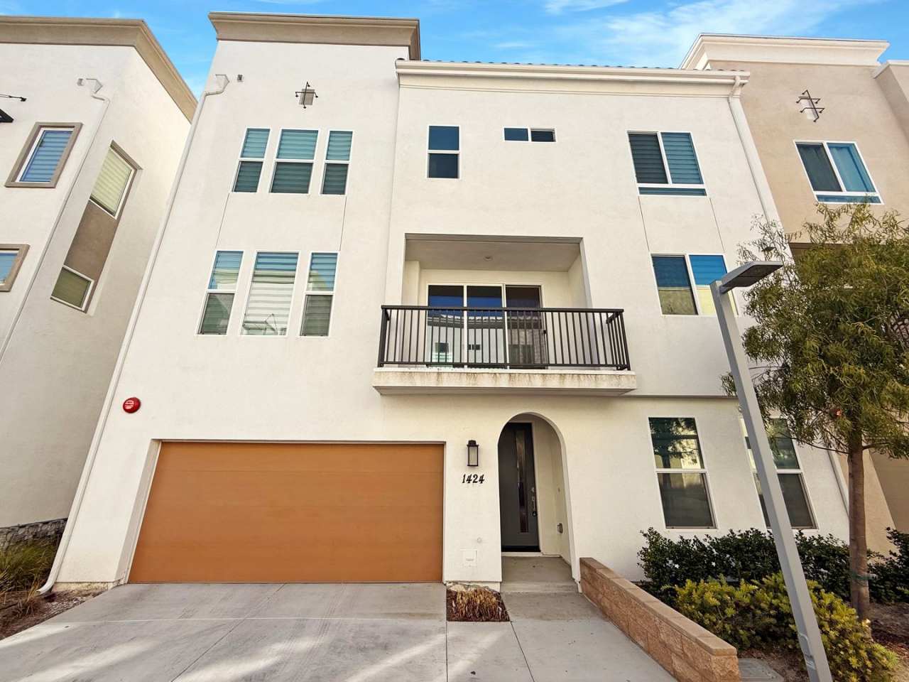 Spacious 4BR/3.5BA Single-Family Home Near Otay Ranch Mall – Prime Chula Vista Location!