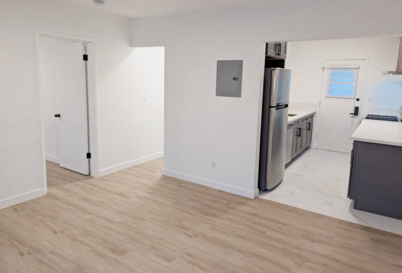 1704-1732 N. Sierra Bonita Ave.