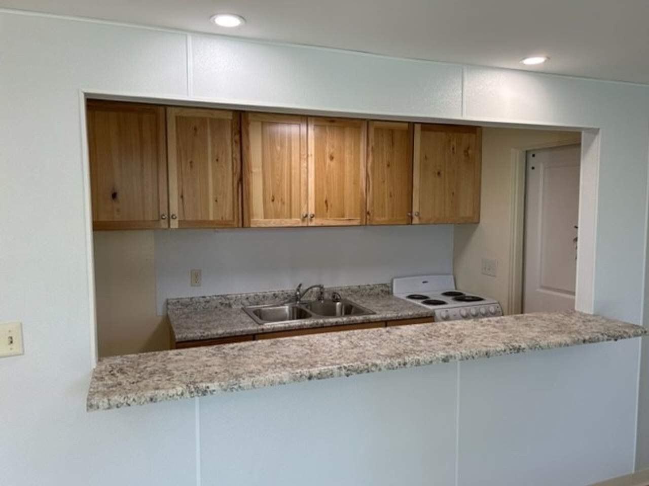 1-Bedroom, 1-Bathroom Apartment -- SUBLET AVAILABLE APRIL 1, 2026