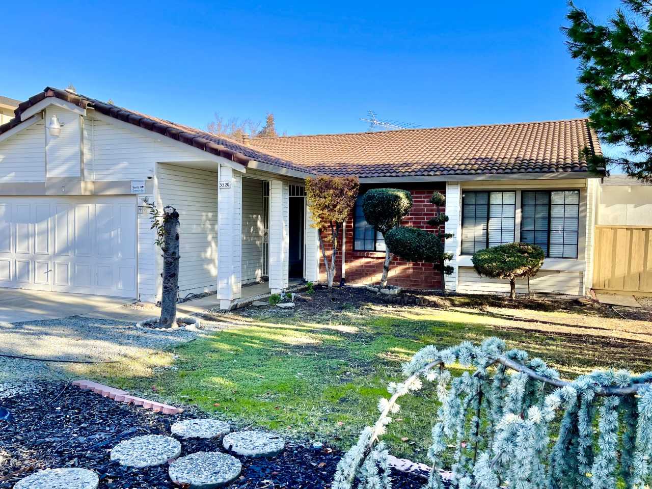 3520 Pleasant Knoll Drive