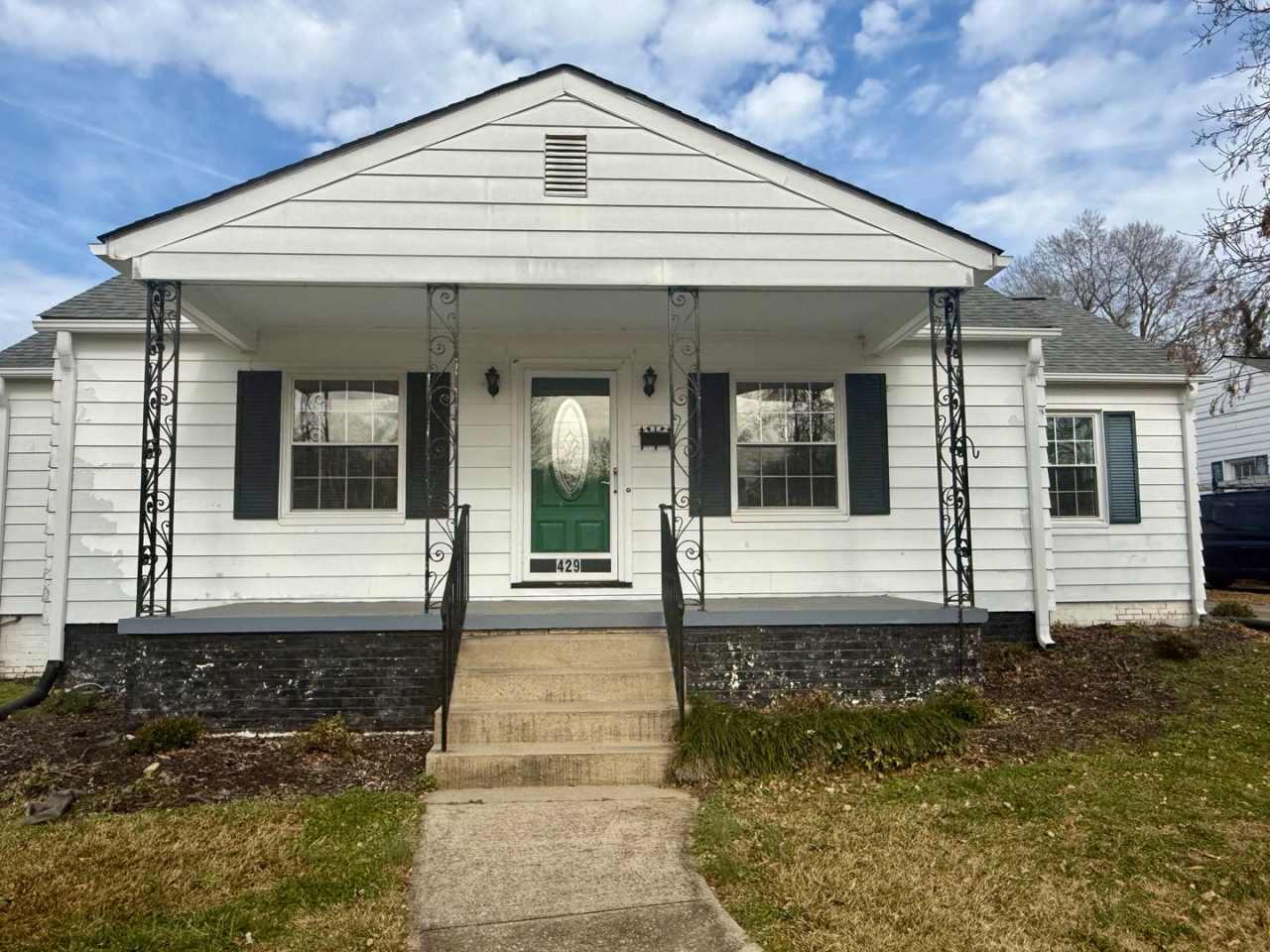 Three bedroom, 1 bath house in Graham