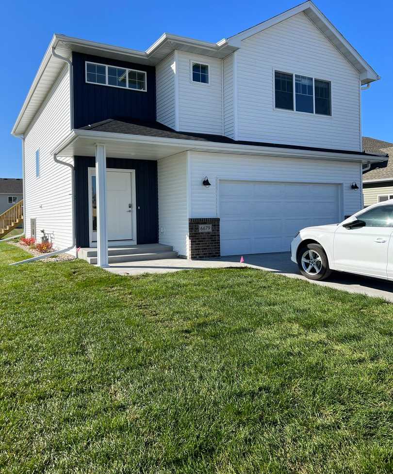 New 4 bedroom/3 bathroom house