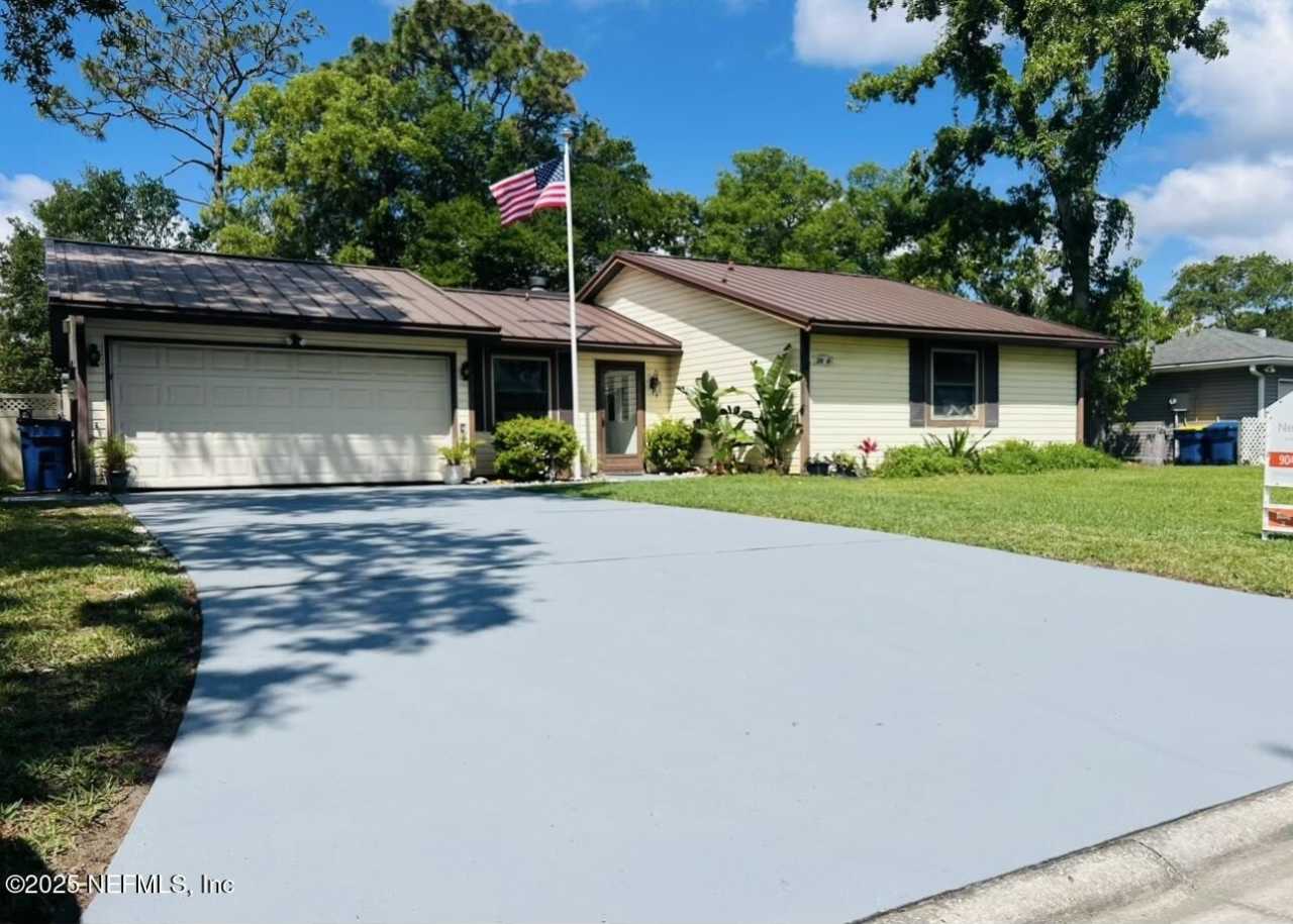 2046 BROAD OAK Drive