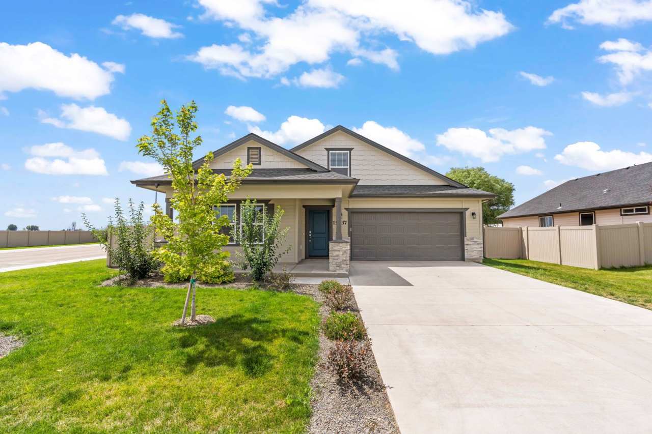 4 Bedroom, 2 Bath + Bonus Room Home on a Large Corner Lot!