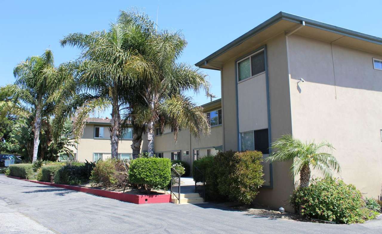 Updated Near Ventura College!