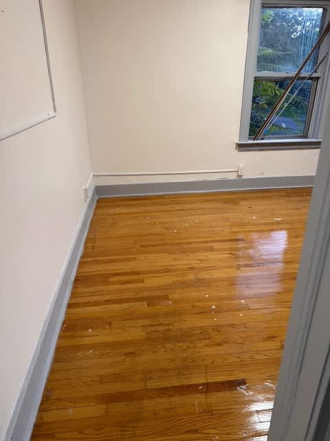 816 1/2 Danforth Street