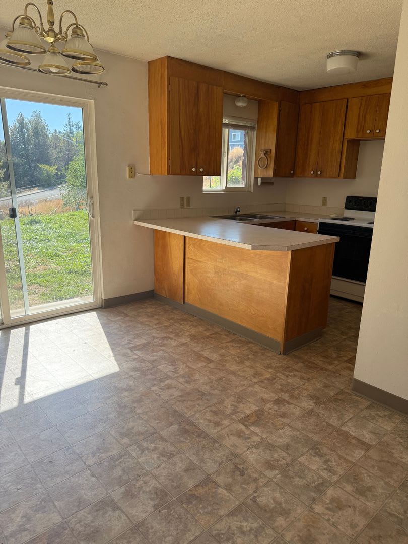 1225-1235 NW Hall Dr