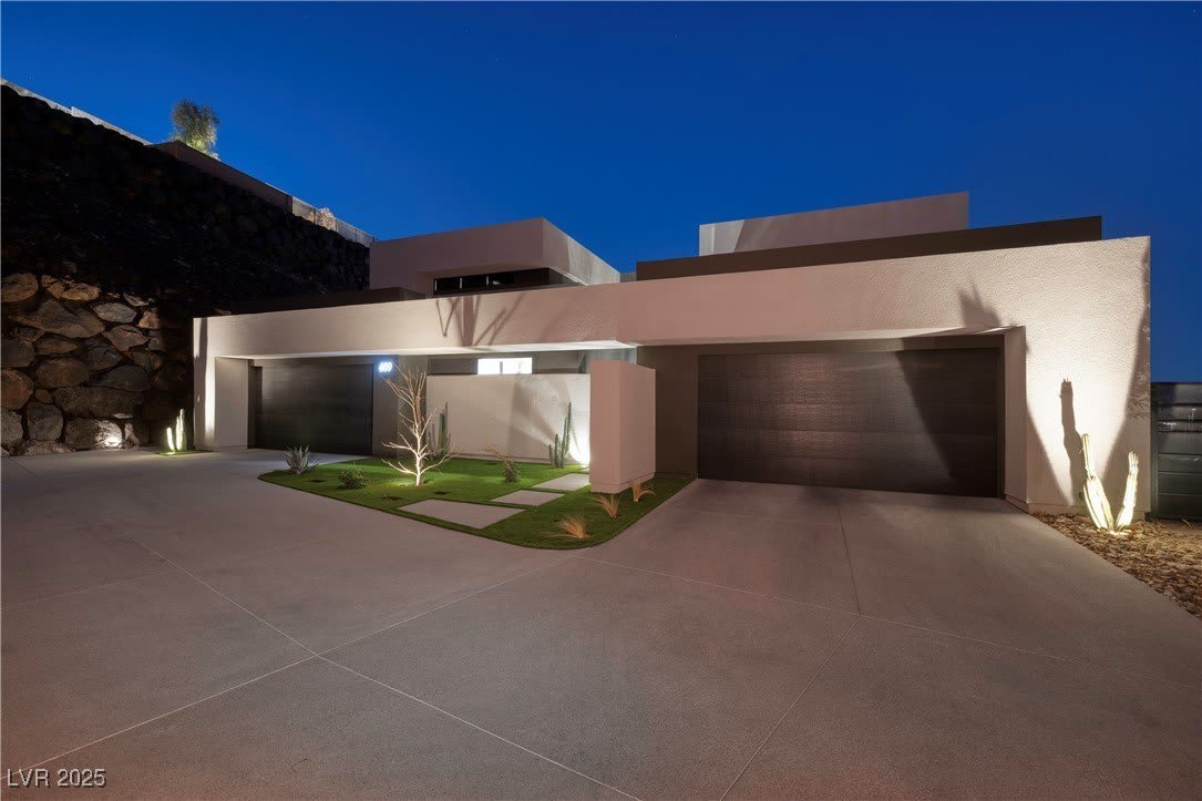 609 Sleeping Dragon Drive
