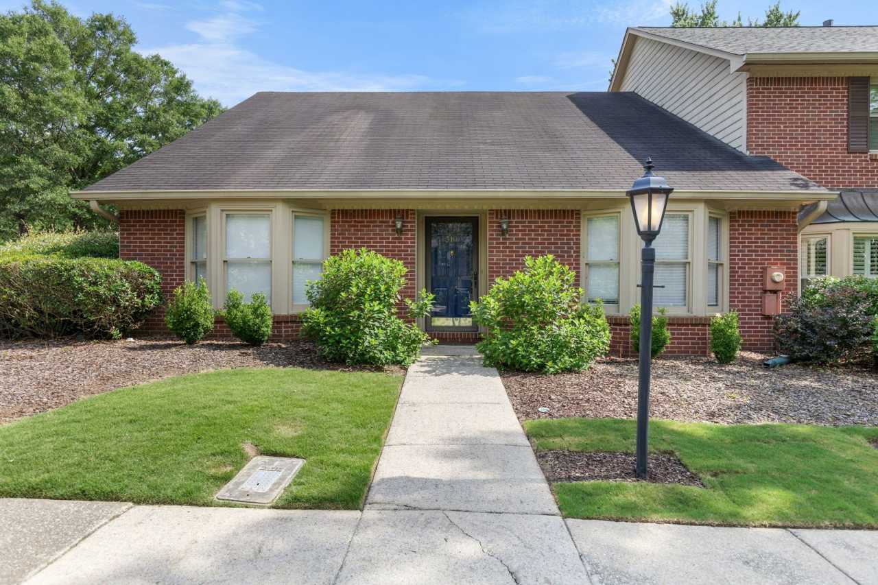 ✨Just Listed for Lease in Hoover!✨