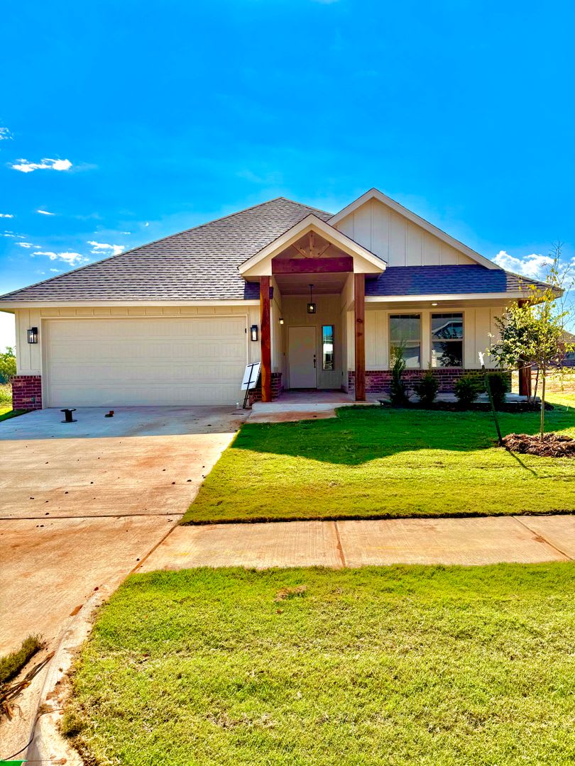 Brand New Home in Yukon!