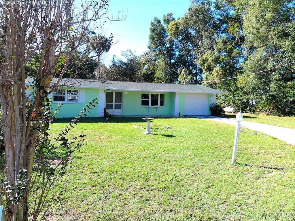 1080 Hollywood Circle