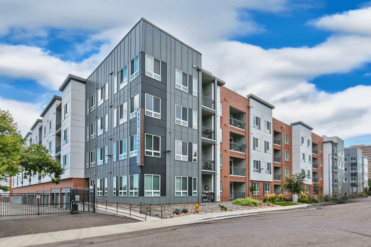 4400 Syracuse