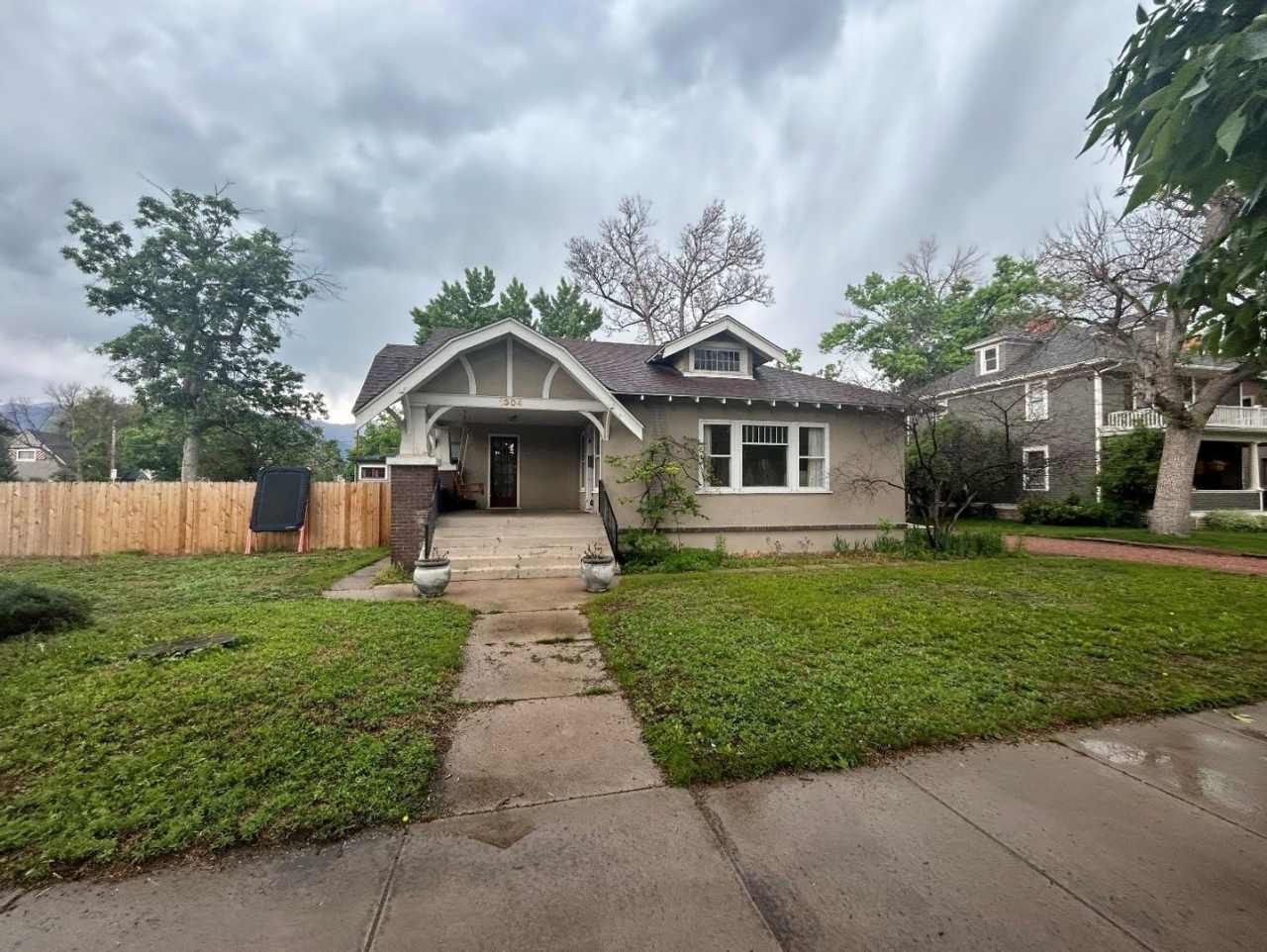 Nice single family home in the "OLD NORTH END" rancher floor plan