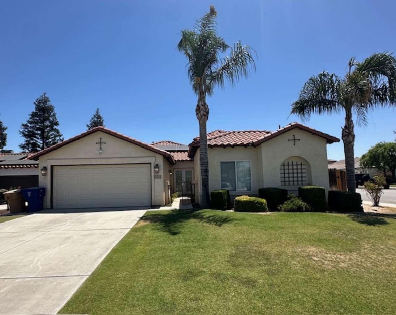 Single Family home in West Bakersfield