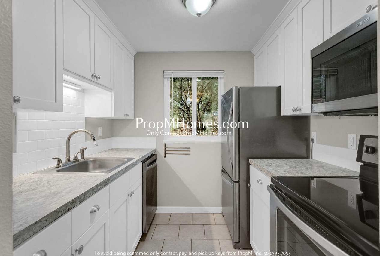 Updated Condo in Westlake Village – DEPOSIT SPECIAL