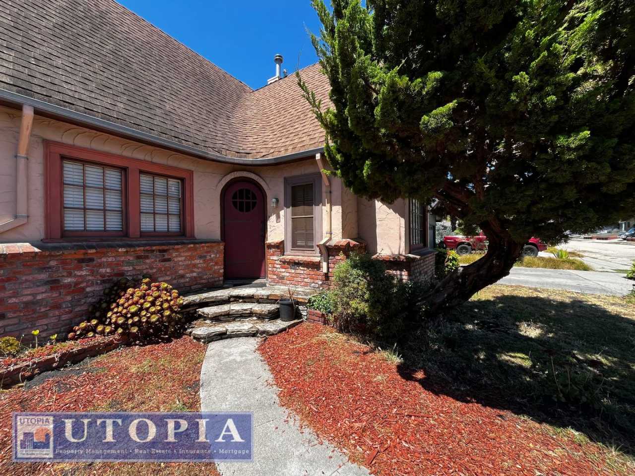 Charming 3 Bedroom, 1.5 Bathroom close to Downtown and Westside Santa Cruz