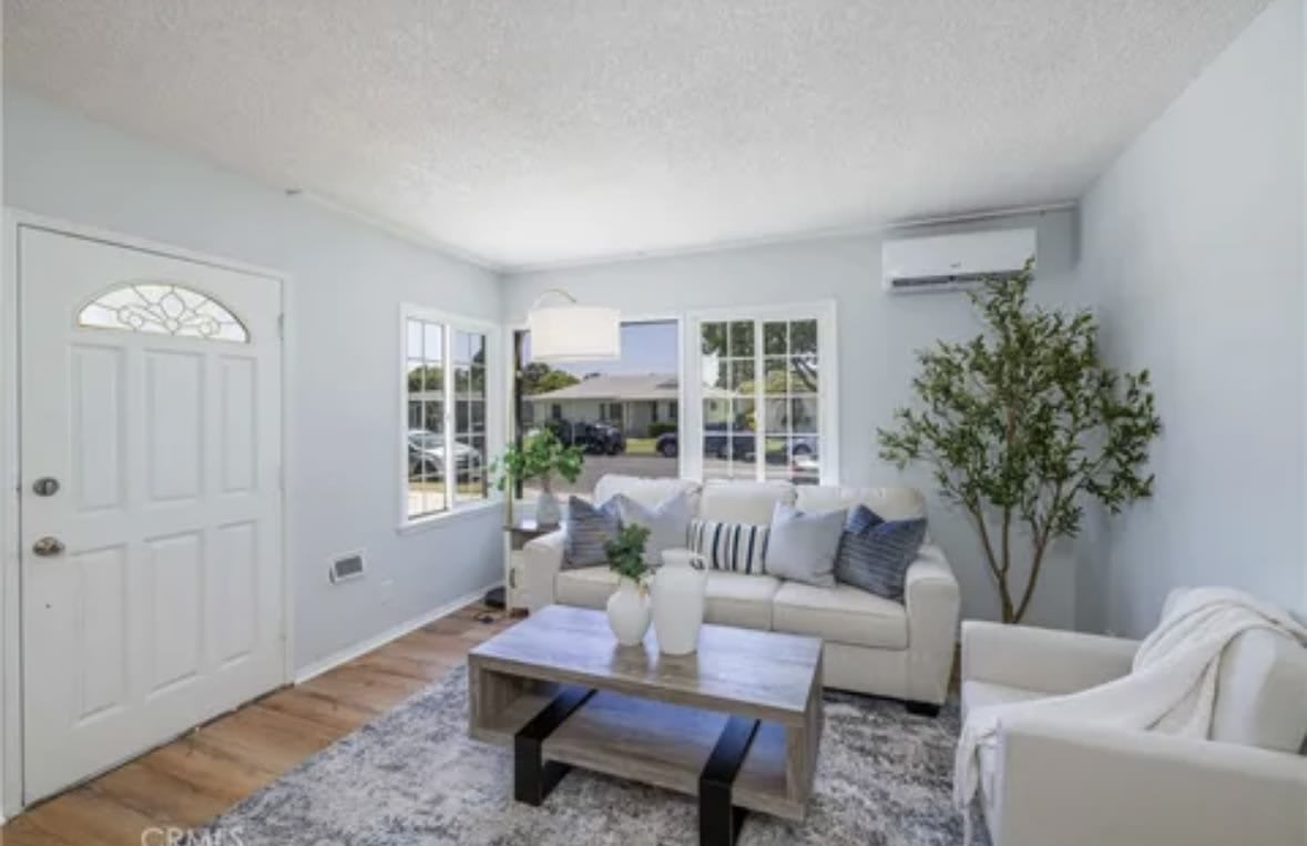 12108 Dunrobin Avenue