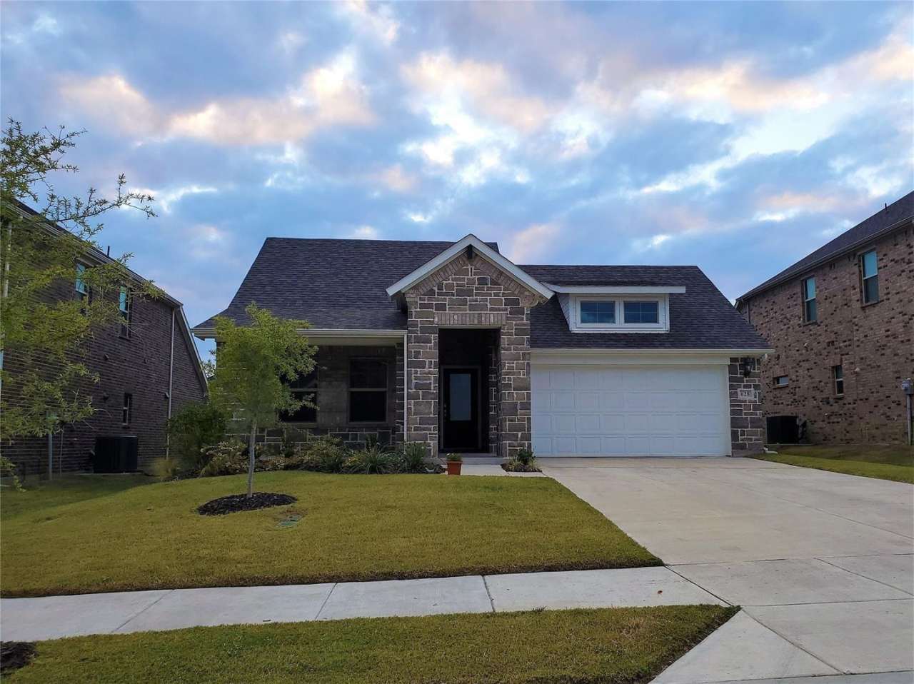 3 Bedroom with Flex Space Available NOW!