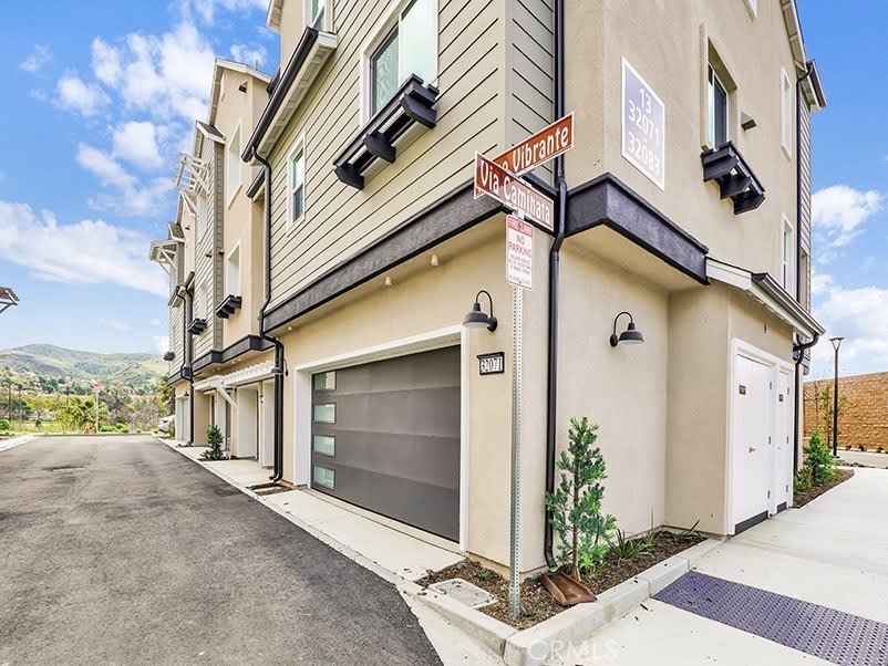 32071 Paseo Vibrante
